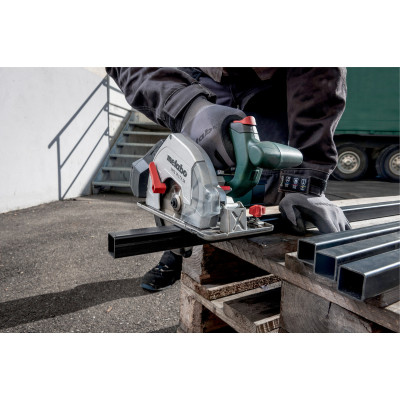 Аккумуляторная ручная дисковая пила Metabo MKS 18 LTX 58