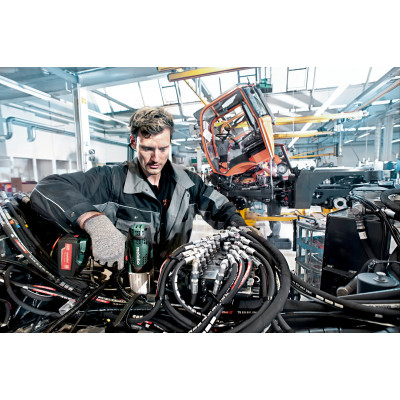 Аккумуляторный ударный гайковерт Metabo SSW 18 LTX 600