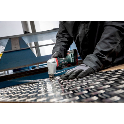 Акумуляторні листові ножиці по металу Metabo SCV 18 LTX BL 1.6 (каркас + MetaLoc)